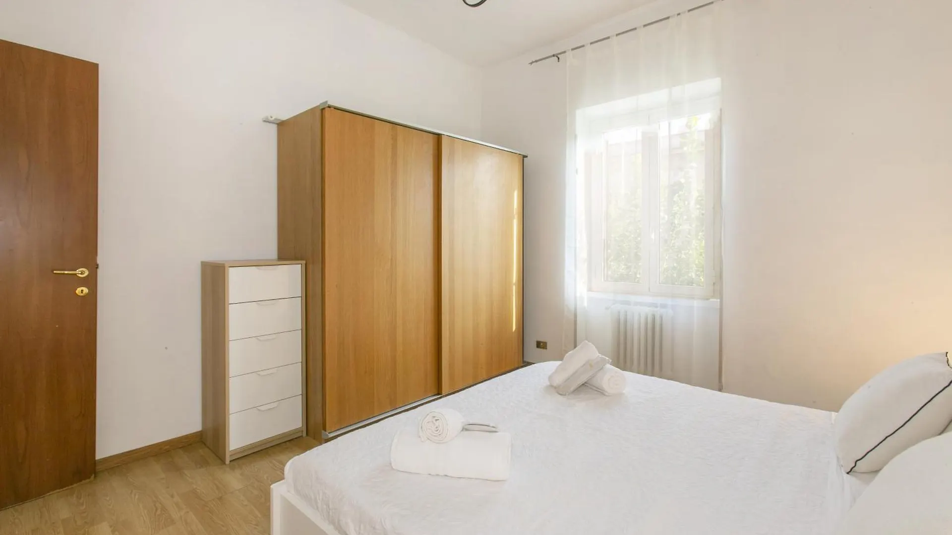 Appartamento A 50 M Dalla Metropolitana Cornelia Rome Apartment